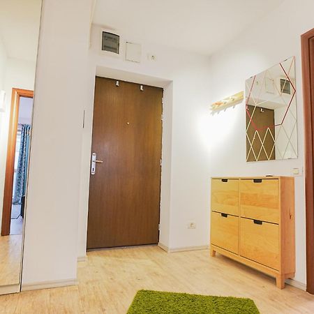 Apartamento Hideaway Near Parliament Building Bucarest Exterior foto