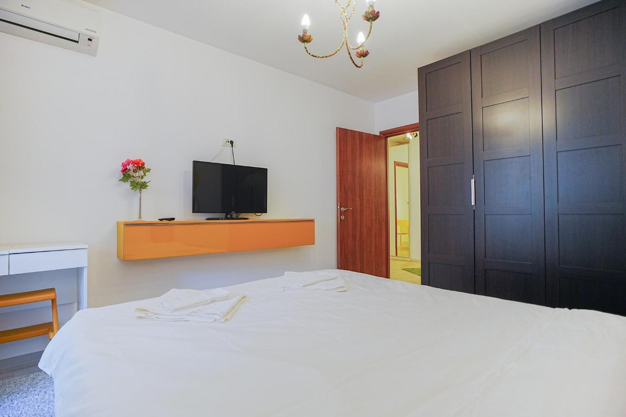 Apartamento Hideaway Near Parliament Building Bucarest Exterior foto